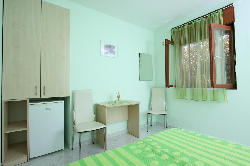 Apartments And Rooms Vesna Novalja Luaran gambar